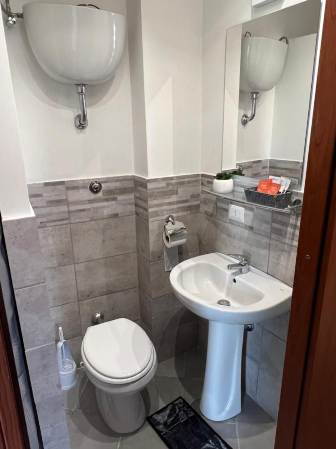 Saint Peter Vatican City Confortable Apartament Stellasia Casa Vacanza Roma Exterior foto
